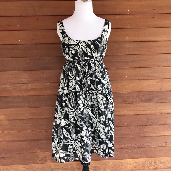 London Times Black and Cream Leaf Print Dress, 6. - Picture 3 of 8